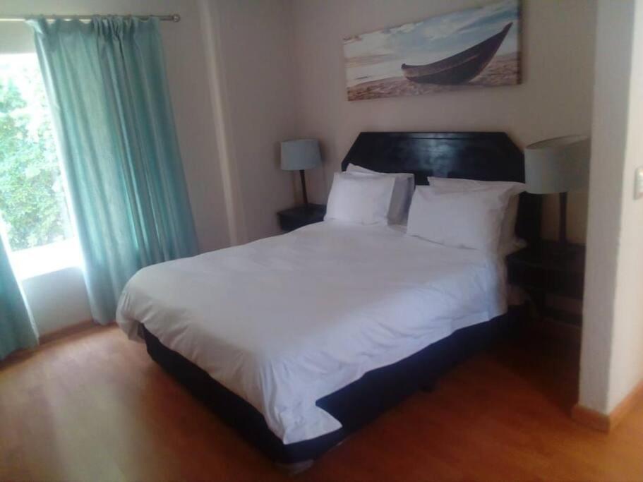 Daisy St -One Bedroom Apartment Johannesburg Dış mekan fotoğraf